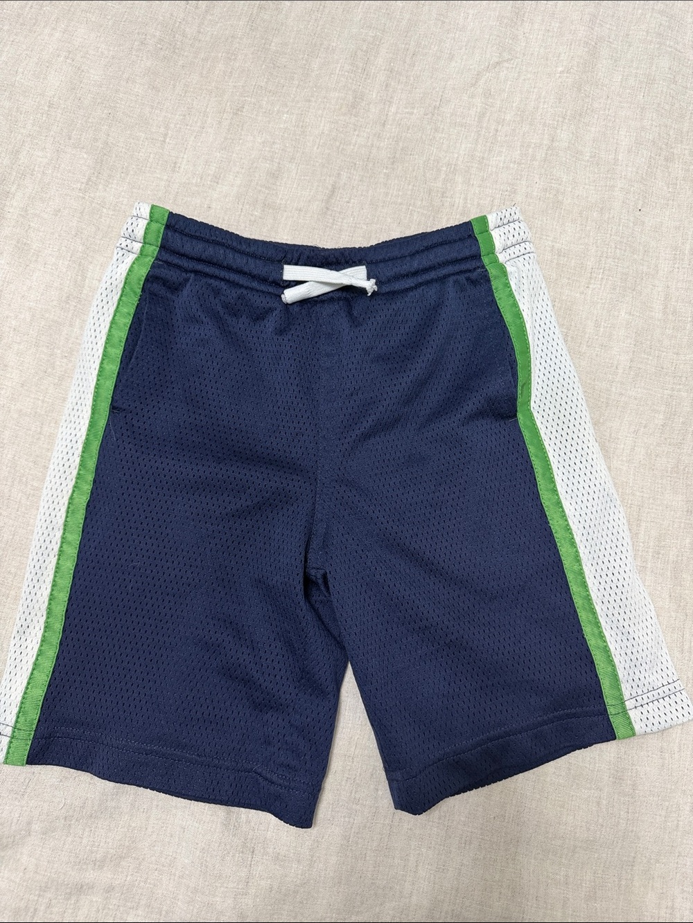 Wes & Wily  active shorts size 6